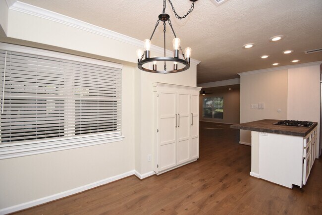 Building Photo - 2503 Southwick St