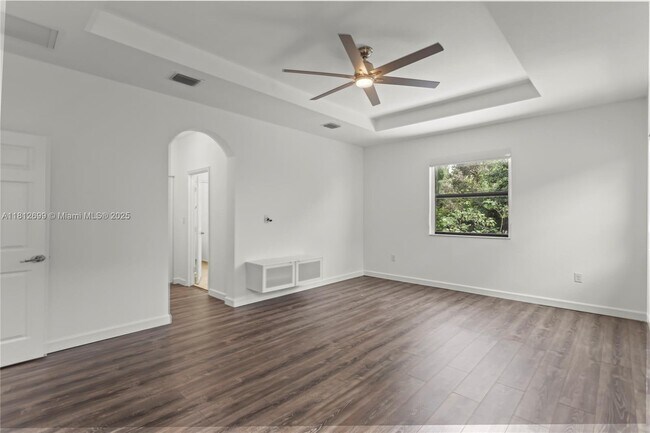 Building Photo - 3502 W 86th Terrace