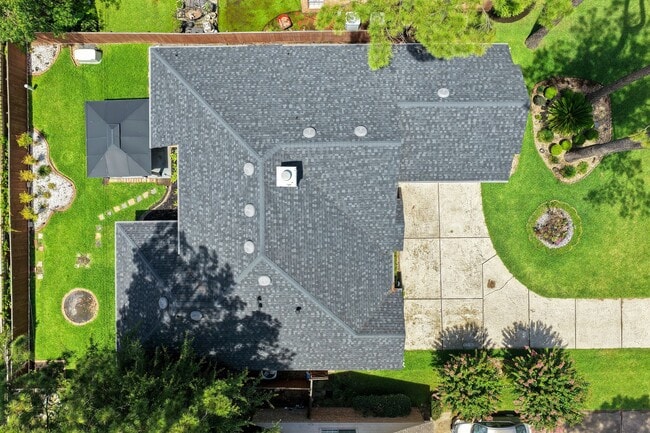 Building Photo - 10331 Millridge N Dr