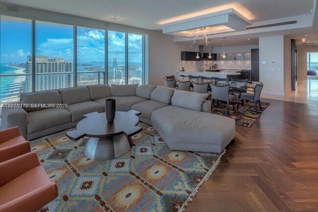 Building Photo - 17001 Collins Ave