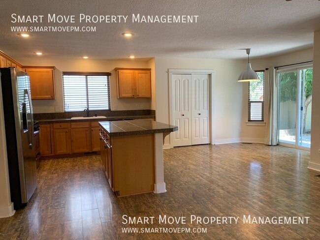 Building Photo - 4184 E Granger Dr