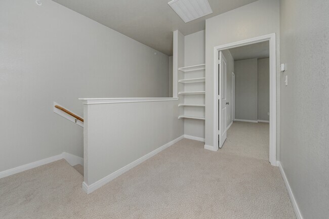 Building Photo - 4089 Cross Park Dr