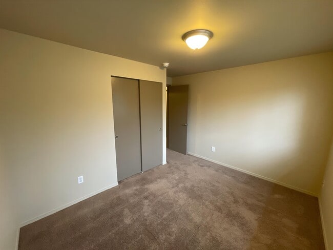 Building Photo - 17716 Spring Ln
