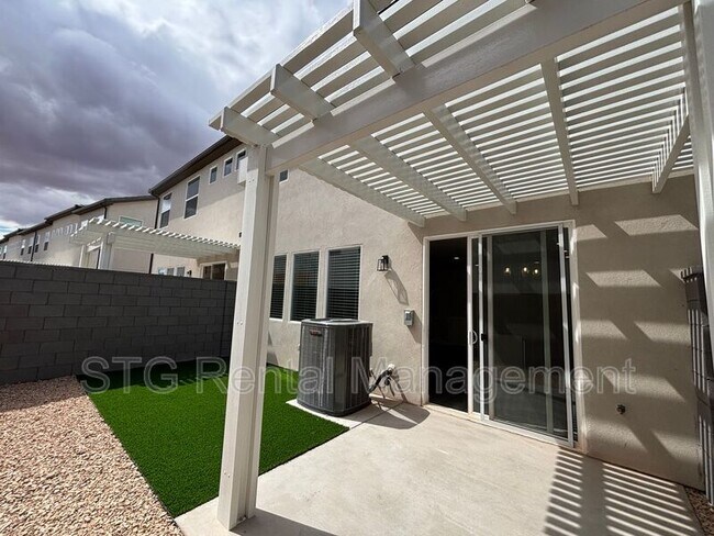 Building Photo - 867 S 4380 W