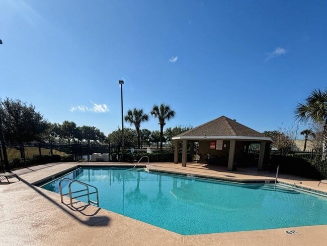 Building Photo - 605 Rochester Loop