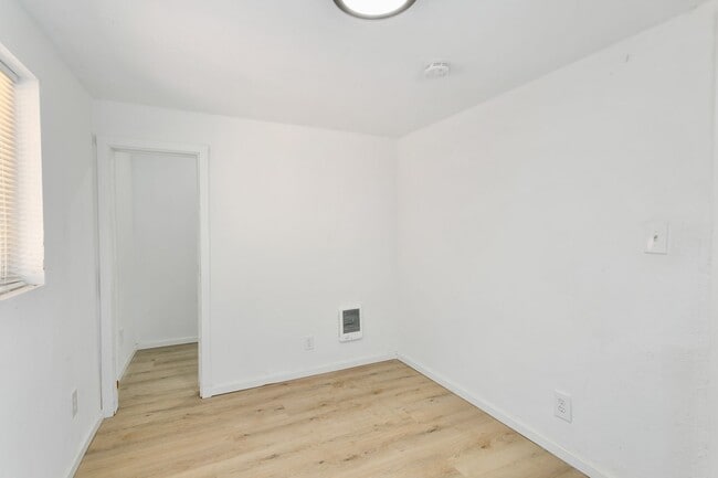Building Photo - 2014 E 88th St