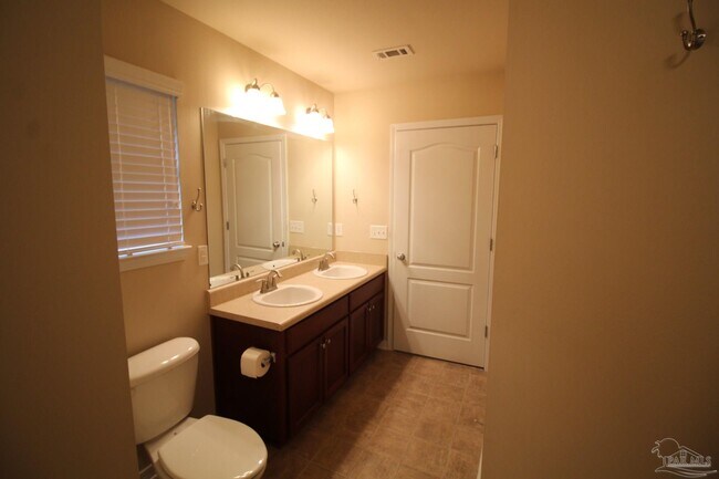 Building Photo - 4479 Winona Ln