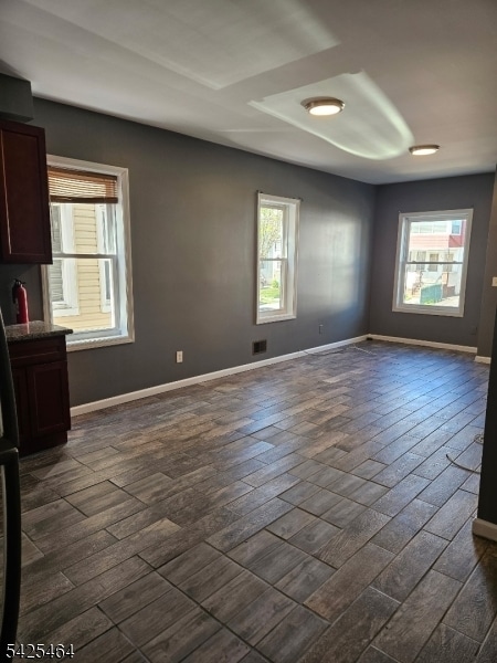 Building Photo - 310 Halsted St