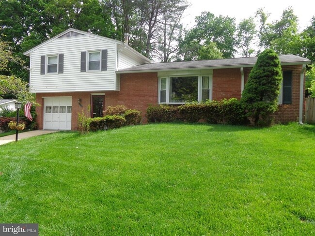 Building Photo - 7011 Hadlow Dr