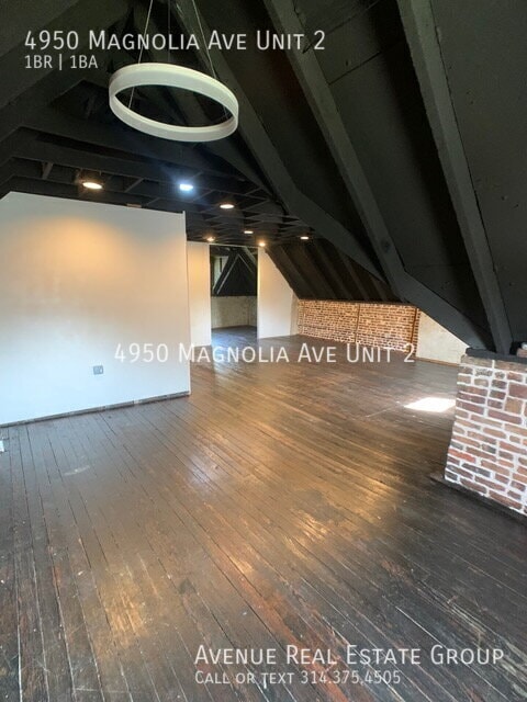 Building Photo - 4950 Magnolia Ave