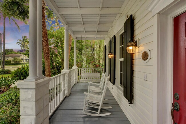 Building Photo - 306 N Swinton Ave