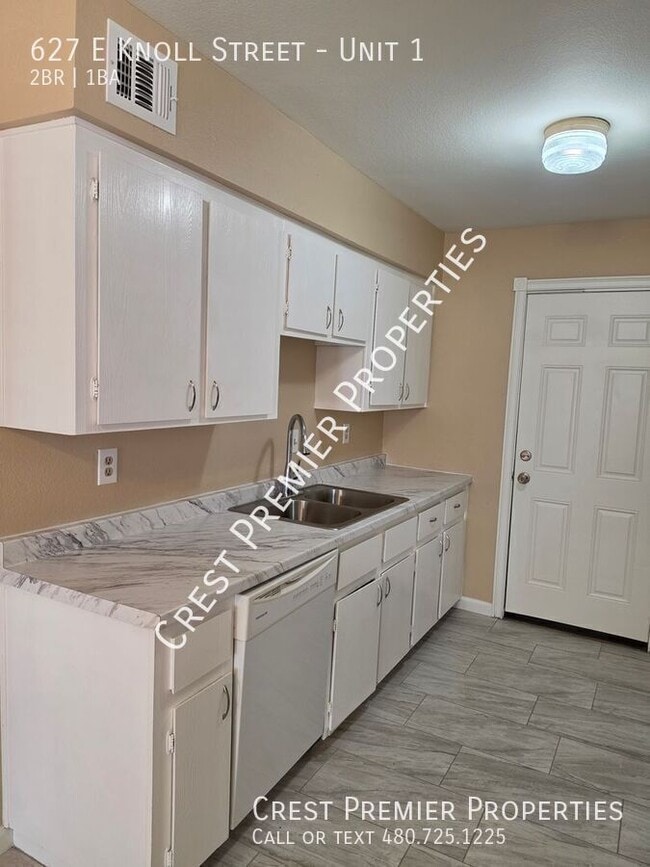 Building Photo - 627 E Knoll St