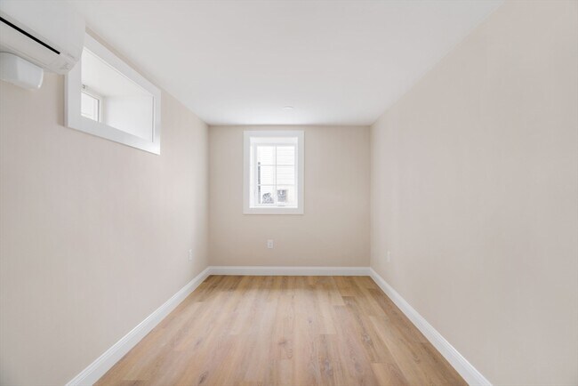 Building Photo - 121 Fayette St