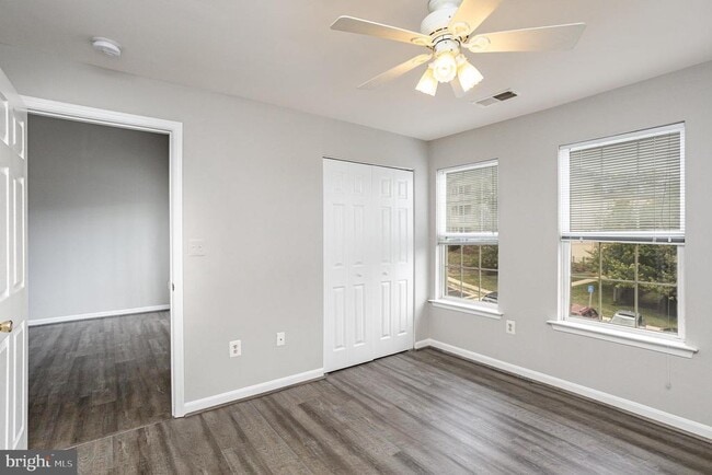 Building Photo - 1060 Gardenview Loop