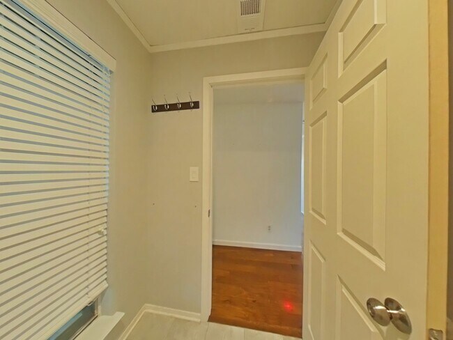 Building Photo - 15706 Havenrock Cir