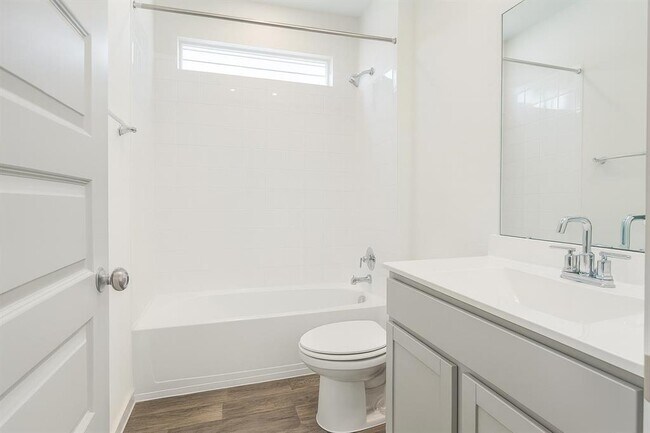 Building Photo - 125 Big Sandy Creek Dr