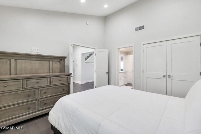 Building Photo - 4066 Calle Del Sol