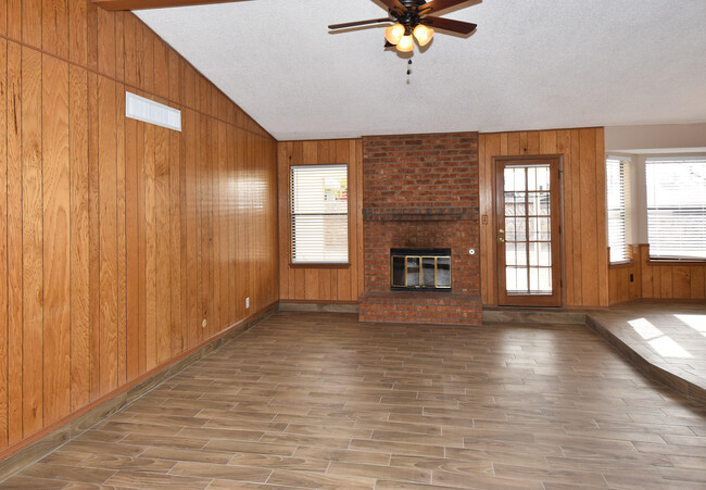 Building Photo - 11234 Red Hawk Ln