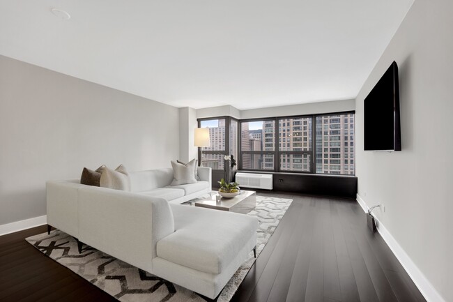 Building Photo - 30 E Huron St