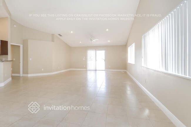 Building Photo - 8543 Dynasty Dr
