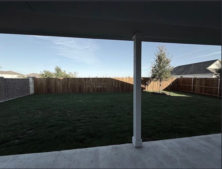 Building Photo - 7116 Dandelion Rd