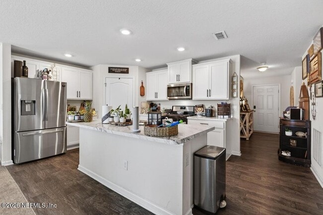 Building Photo - 152 Jarama Cir