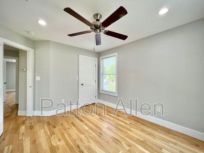 Building Photo - 308 London Rd