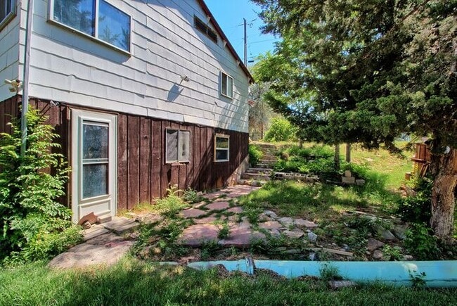 Primary Photo - 2 Bed 1 Bath House