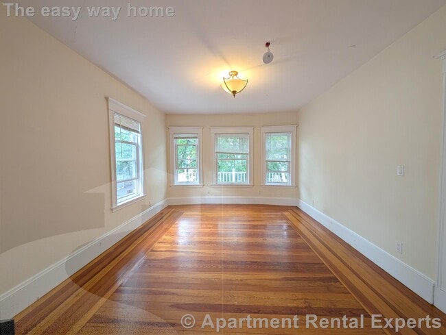 Building Photo - 41 Ossipee Rd