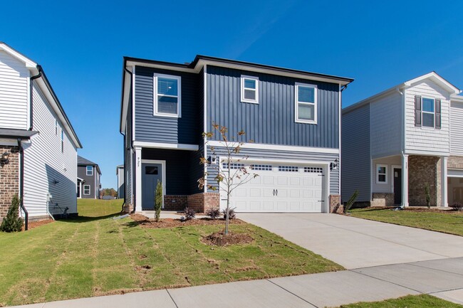 Building Photo - Stunning 3-Bedroom Residence in Oak Manor,...