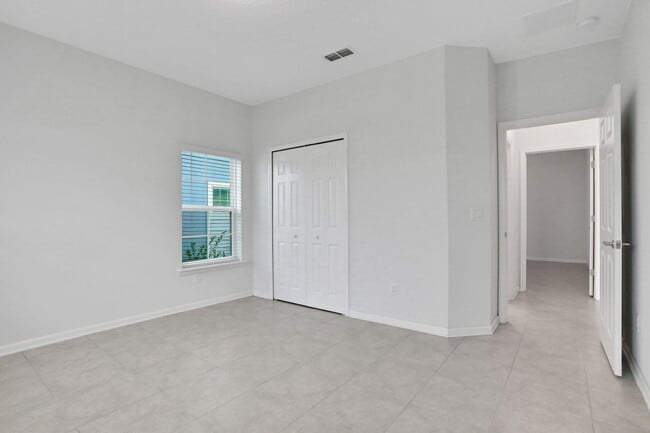 Building Photo - 944 Laurel Valley Dr