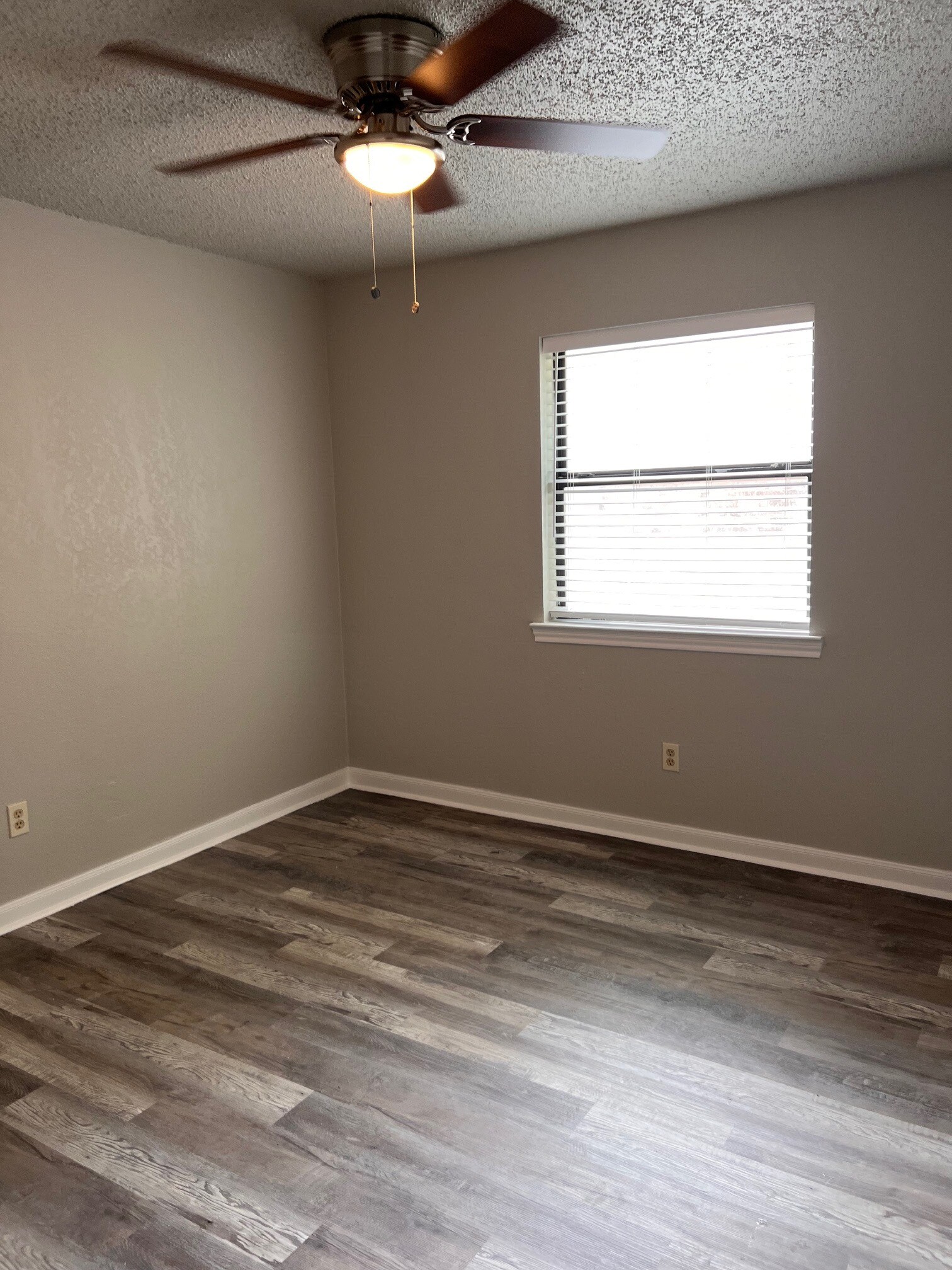 Building Photo - 1411 Lackey Ct