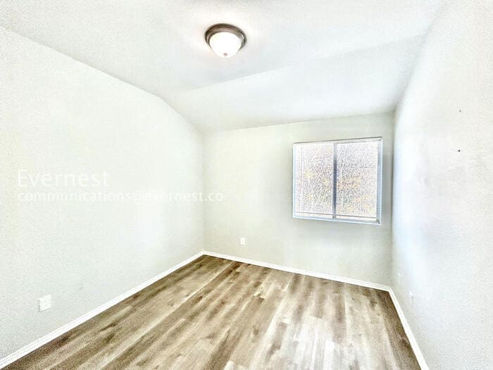 Building Photo - 246 Creek Cove Dr