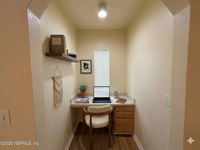 Building Photo - 10075 Gate Pkwy