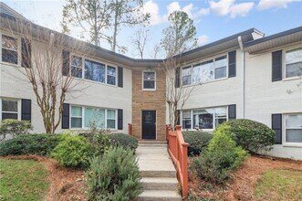 Building Photo - 2477 N Decatur Rd