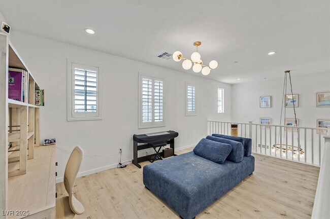 Building Photo - 10112 Pleasant Knoll Ave