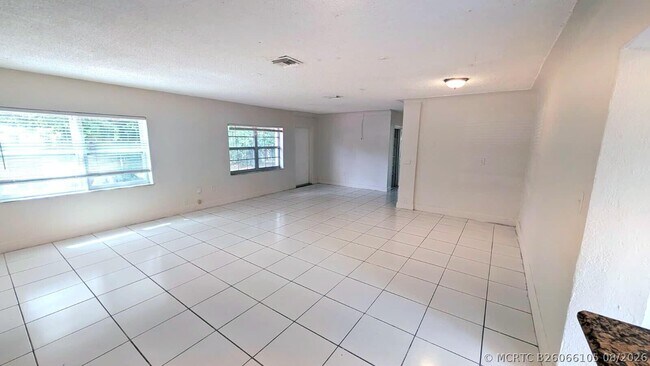 Building Photo - 801 NW 33rd Terrace