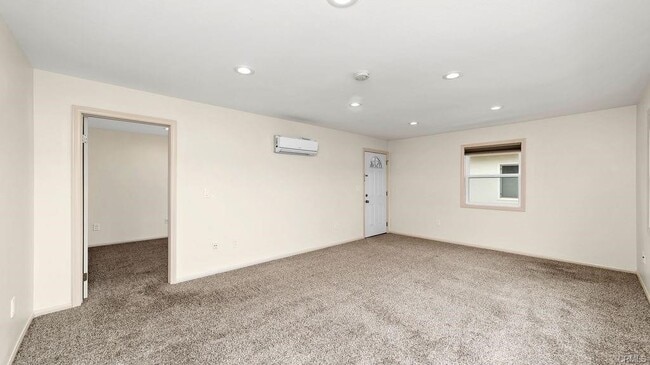 Building Photo - 107 N 1st St