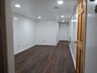 Building Photo - 5719 W Giddings St