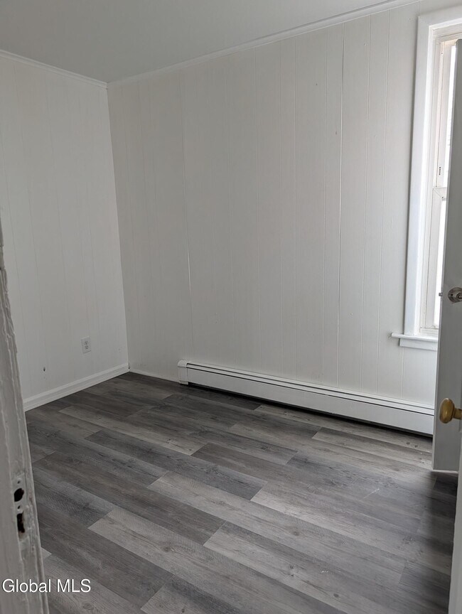 Building Photo - 120 Degraff St