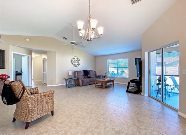 Building Photo - 2134 Country Club Blvd