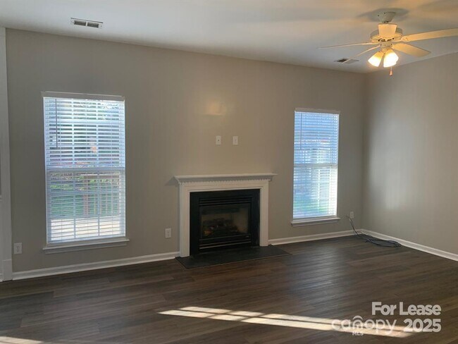Building Photo - 175 Devon Forrest Dr