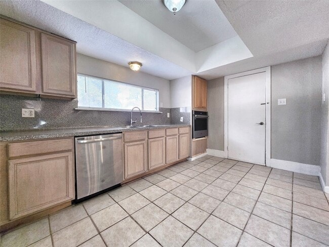 Building Photo - 4429 W Cypress Villas Dr