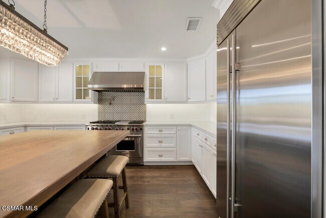 Building Photo - 2076 Hillsbury Rd