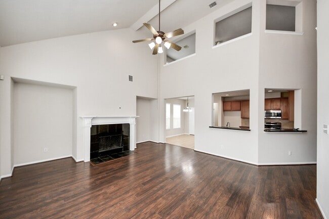 Building Photo - 24523 Red Bluff Tr