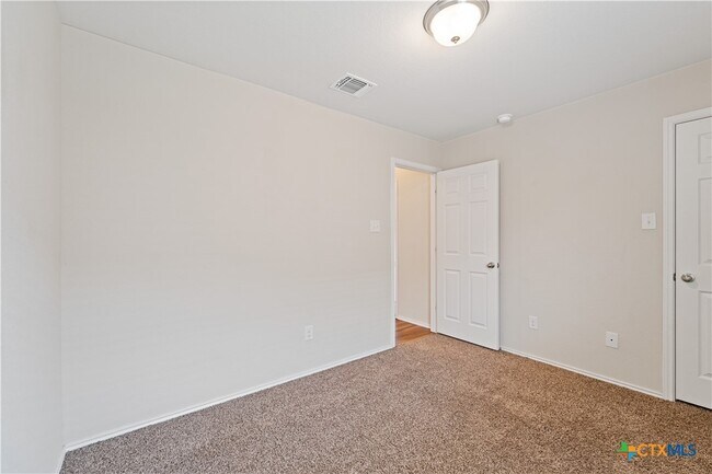 Building Photo - 2332 Pintail Loop