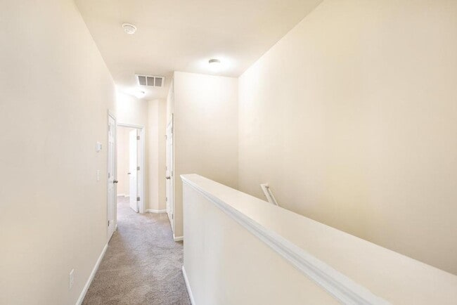 Building Photo - Great Townhome! Carolina Forest!