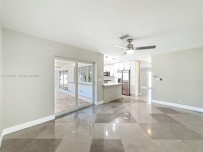 Building Photo - 2770 NE 8th Ct