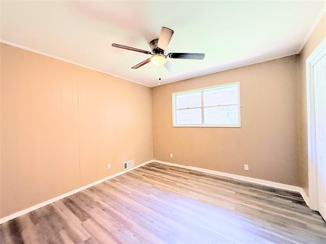 Building Photo - 1336 Crestview Dr