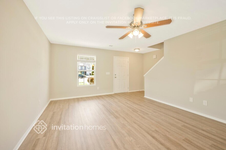 Building Photo - 2888 Creekbend Dr